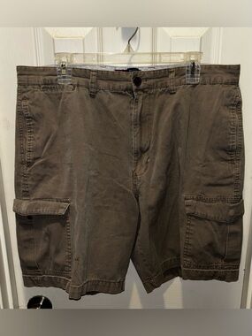 Men's Chaps Cargo Shorts in Brown